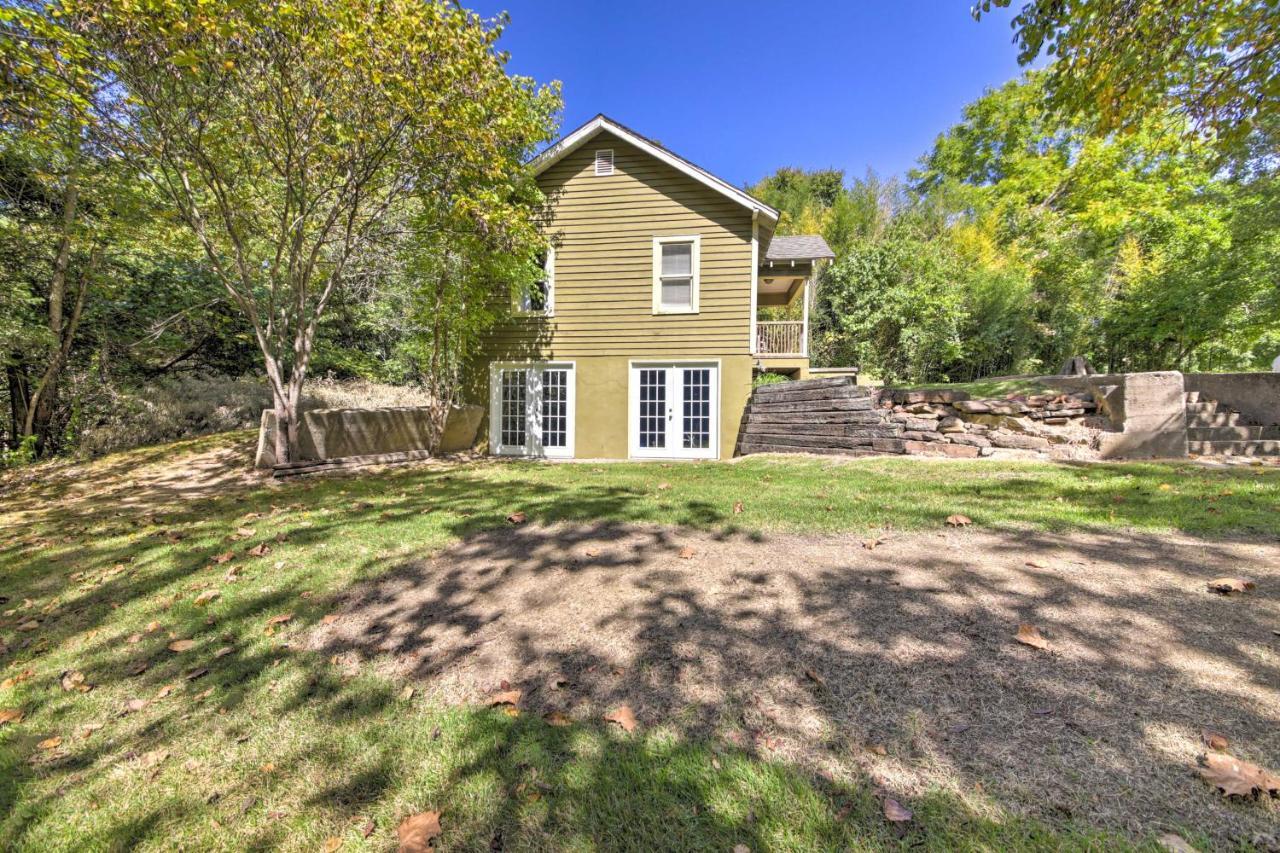 Pet-Friendly Cottage With Fire Pit - 3 Mi To Siu! Carbondale Exteriör bild